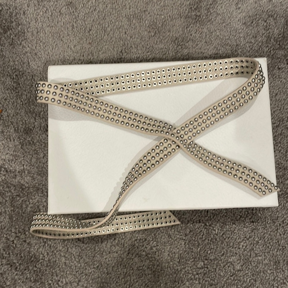 Adjustable size belt